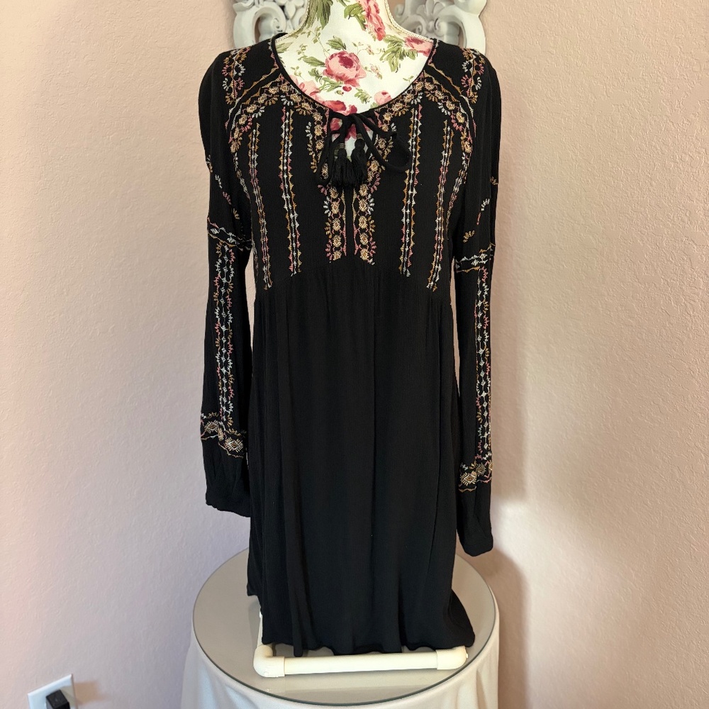 Knox Rose embroidered dress
